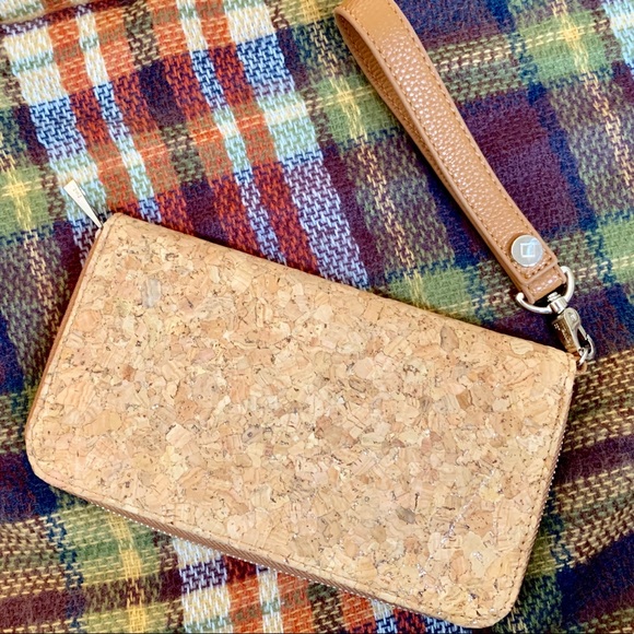 thirty-one Handbags - Thirty-One | NWOT All About the Benjamins